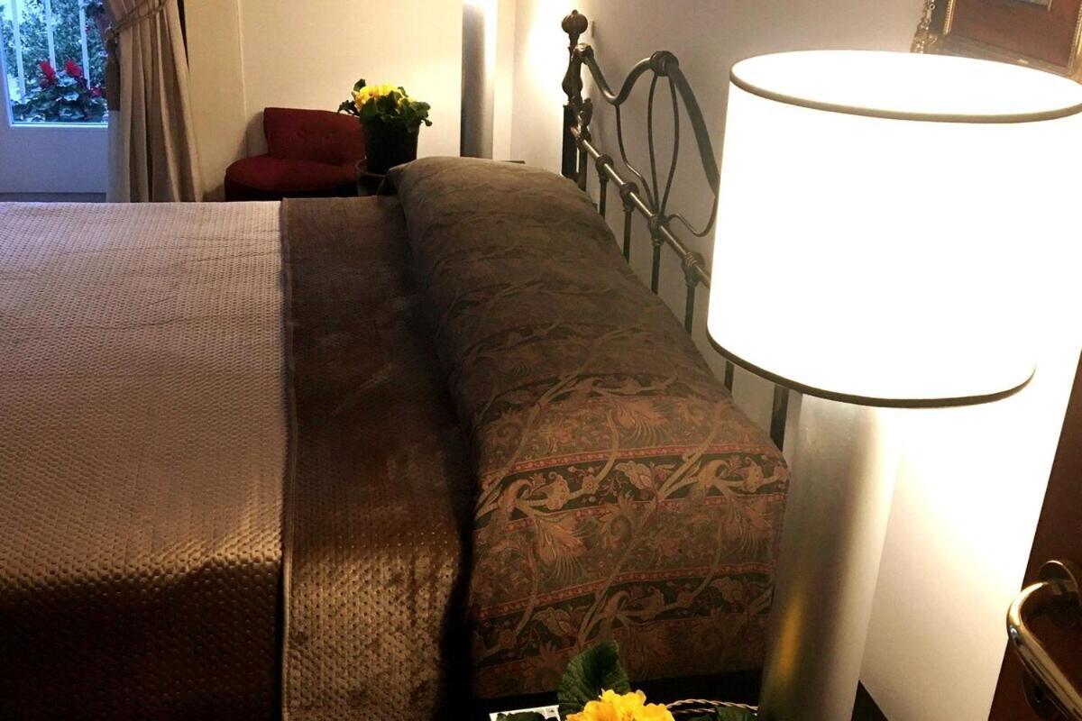 Apartament Maria Rosaria A Santa Chiara Spaccanapoli Zewnętrze zdjęcie
